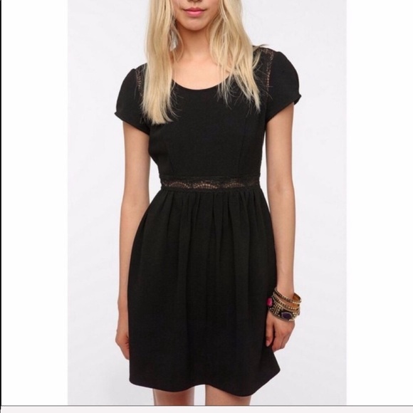 Pins and needles /  black crepe lace inset dress - Picture 2 of 6